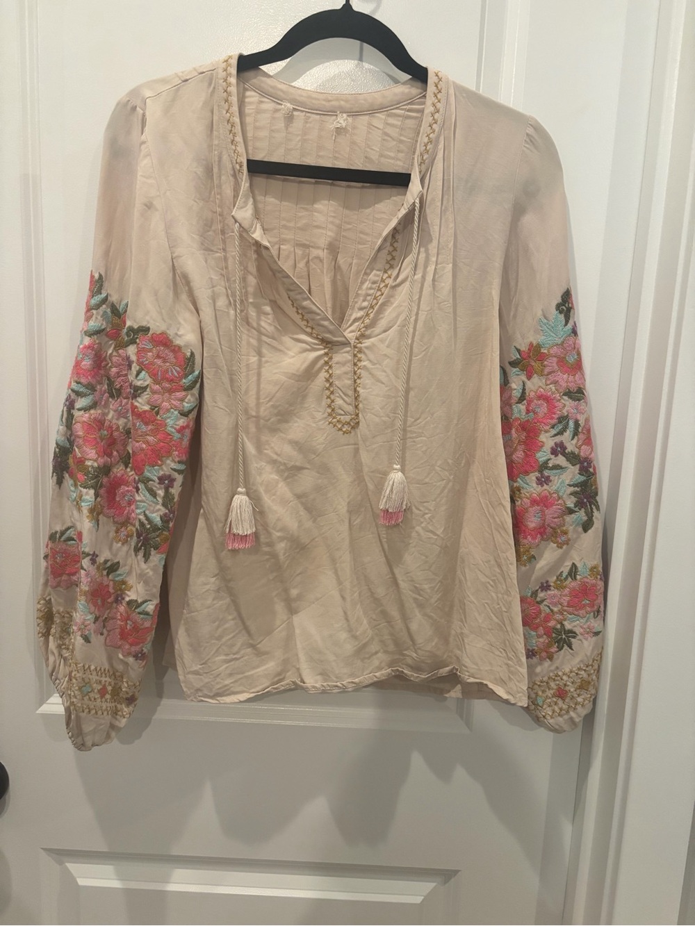 Spell Blouse with Embroidered Sleeves sz XS
